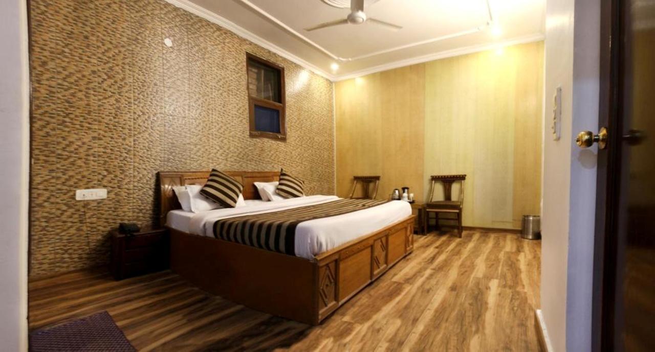 Divyansh Hotel Dharamshala Exterior photo